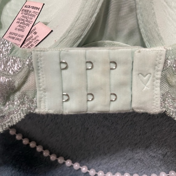 Custom designed mermaid 🧜♀️ Victoria’s Secret bra 34DD - Picture 8 of 9